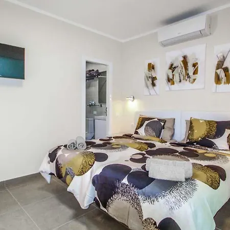Villa Playa De Fanabe Sleeps 10 Pool Air Con Wifi
