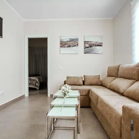 Playa De Fanabe Sleeps 10 Pool Air Con Wifi